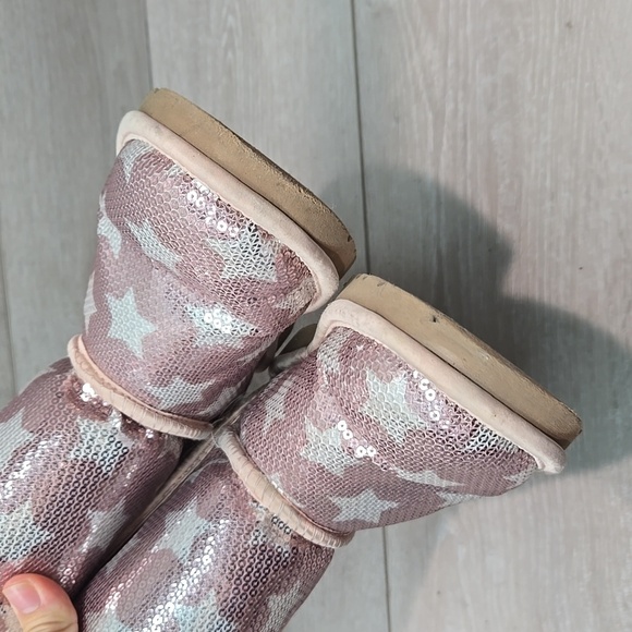 Ugg Australia big girl Pink Star Sequin Boots Sheepskin Shoes Sz 4 - Picture 7 of 14